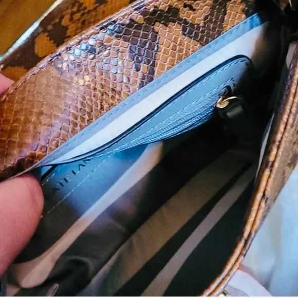 Kate Landry Vintage Faux Brown Snakeskin Magnetic Closure with Gold Chain EUC - Picture 7 of 10